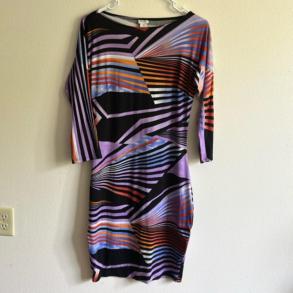 Fabulous Cache Form Fitting Multi Color Design Knit Stretch Mini Dress. Size: M